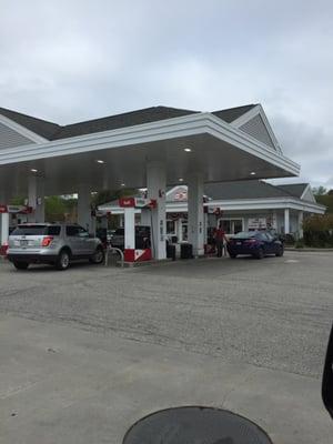 Plenty of gas pumps so even when their busy it's not a long wait