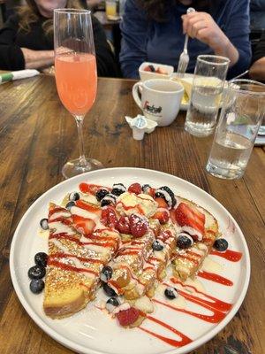 Grapefruit mimosa Berry Brunch