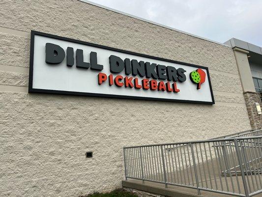 Dill Dinkers at Manassas exterior signage