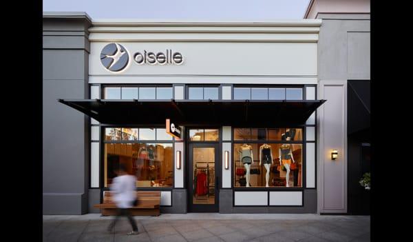 Oiselle Flagship: opened July 2015.