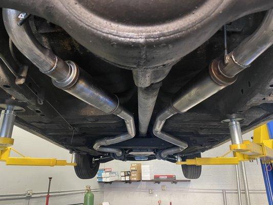 Dual exhaust