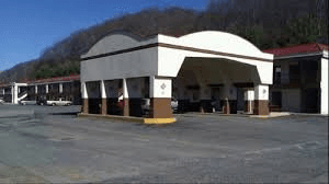 This is the main entrance to the American Inn, Bristol, Tennessee.