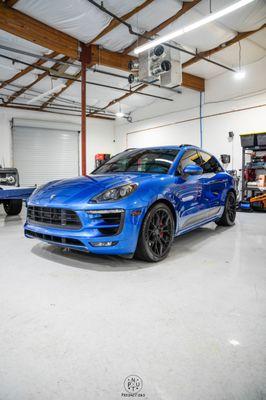 High gloss ceramic coating for this Porsche Macan!