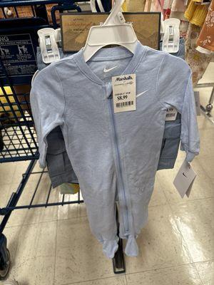 Infants clothes