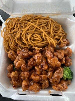 Amazing General Tso chicken & lo mein!!