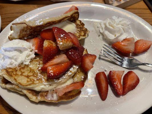 Stuffed Cheesecake Pancake Breakfast