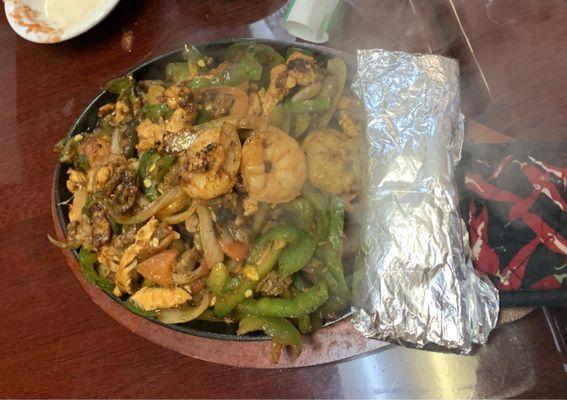 House Fajitas (beef chicken shrimp)