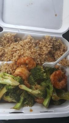 Shrimp and broccoli with fried rice