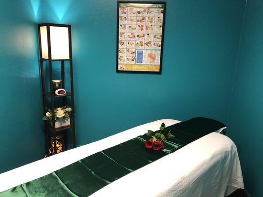 Single massage room.