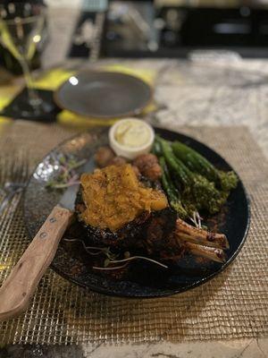 Pork chop with BBQ rub and peach chutney