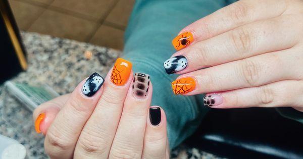 EM’s NAILS