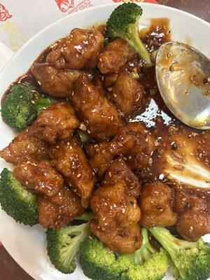 Sesame Chicken*