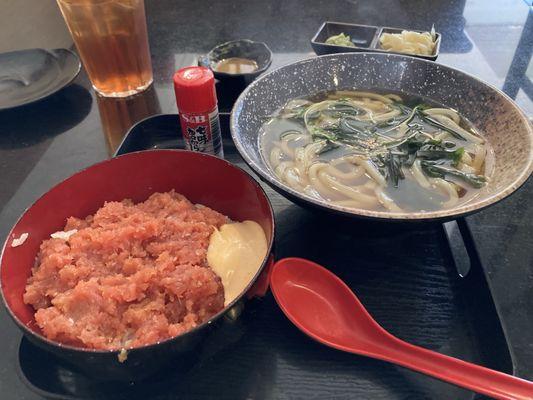 Lunch combo - Udon noodles and spicy tuna donburi