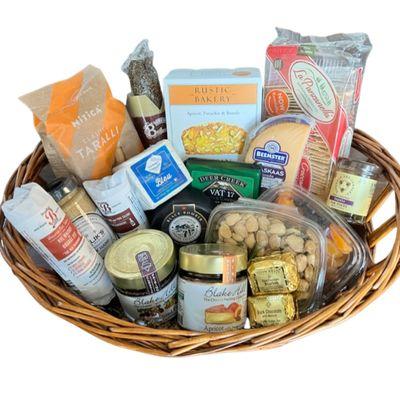 Give the gift of delicious specialty foods this season.  Our baskets make great hostess gifts.