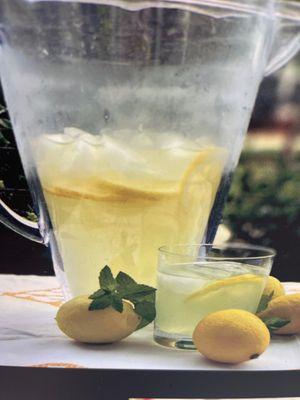 Fresh Squeez Lemonade