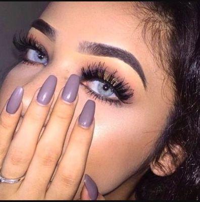 Let's give you that glamorous look and touch up those nails