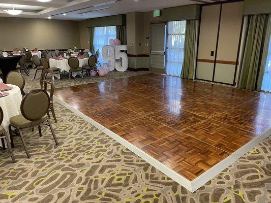 18' x 15' Dance Floor