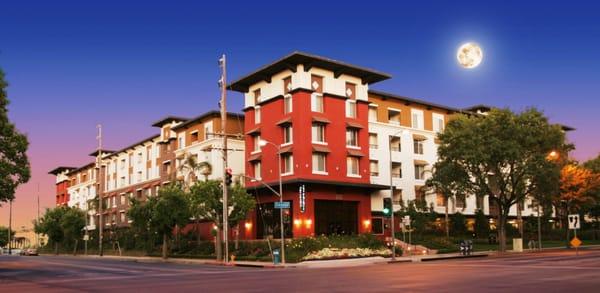 The Pointe at Warner Center Apartments - Exterior