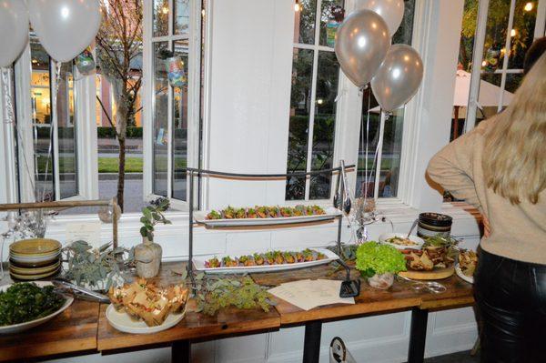 Stationery display of appetizers