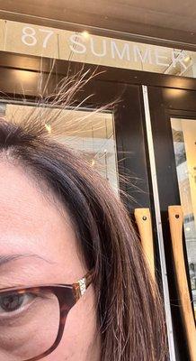 2nd blow-out, 4 days later.  Hair sticking up in the sky and broken hairs done by Drybar on Kingston St, Boston.