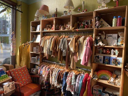 Best of all worlds, new organic clothing, high quality resale clothing and fun vintage clothes for kids.