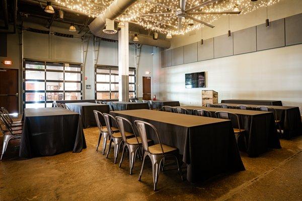 The Oakley Room is an intimate space ideal for networking events, rehearsal dinners, and celebrations. Booking at events@madtreebrewing.com