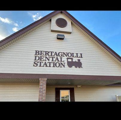 Bertagnolli Dental