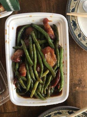 Green bean with pork. Too much starch on the sauce, otherwise, taste good