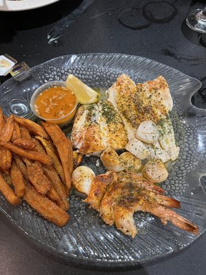 Broiled seafood platter