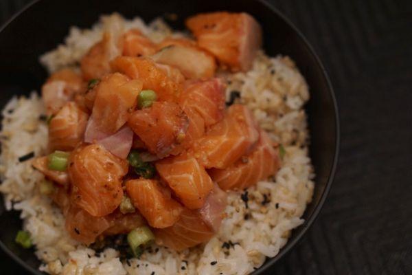 Sesame Salmon poke fR. Foodland Kalihi Dillingham (so good) *4/29/22