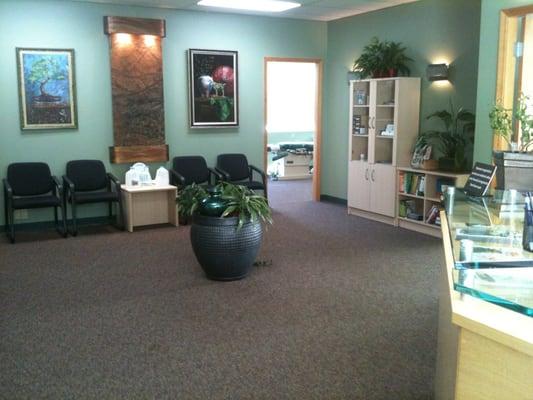 Waiting area with a cool water feature