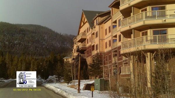 Keystone, Colorado Red Hawk Resort dropping off group of 5 passengers