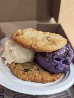 Insomnia Cookies