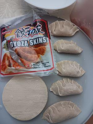 Making pork gyoza at home