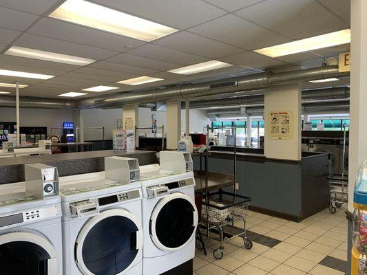 Bayview Laundromat MKE