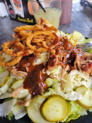 Salad with pulled pork