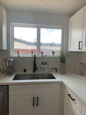 Sink area nice and clean too