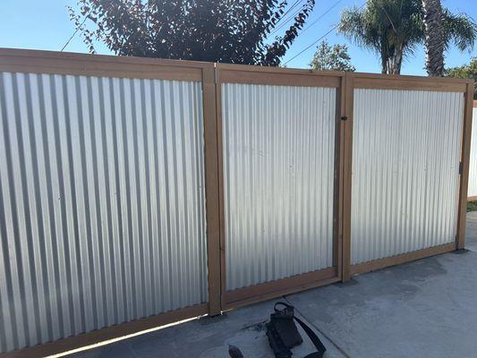 Corrugated metal gate w/wood frame