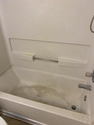 nasty shower/bathtub impossible to clean.