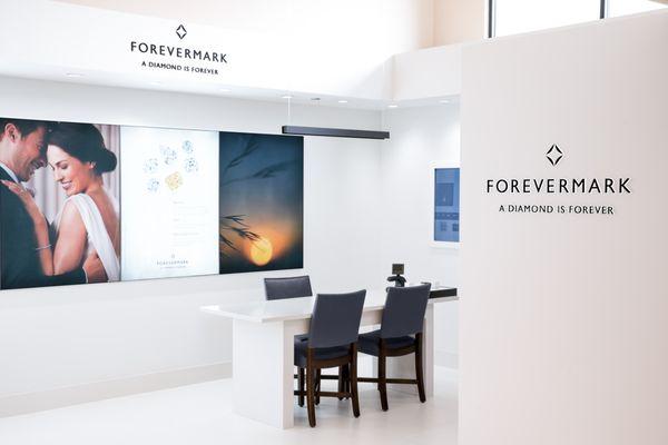 Skeie's Jewelers De Beers Forevermark Diamond room.