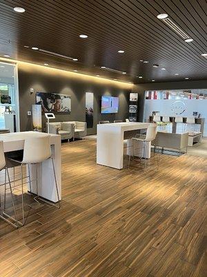 Cherokee County Nissan Service Lounge