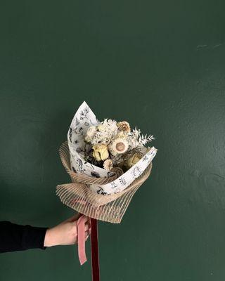 Dried Flower Bouquets for the Fall Season