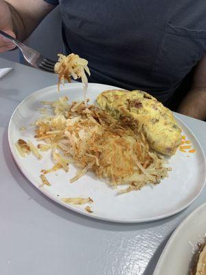 Omelette and hash browns