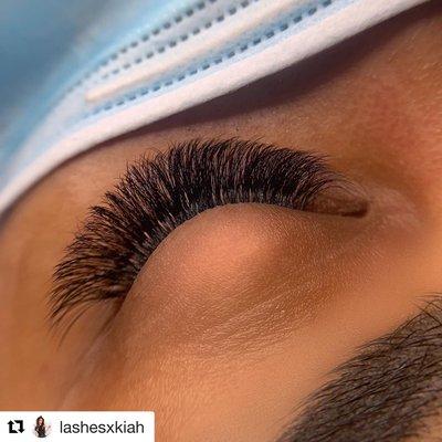 Full set of volume lashes