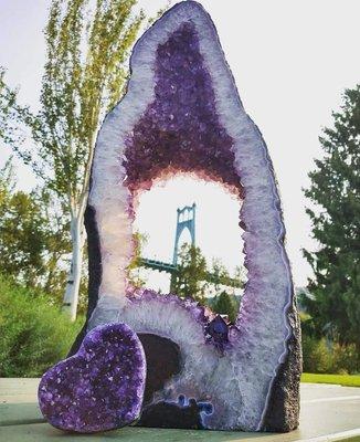 Located next to the beautiful St. Johns Bridge in Portland, Oregon