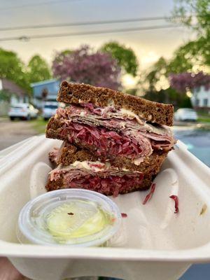 beef pastrami reuben ($13.50) -- sooo good!