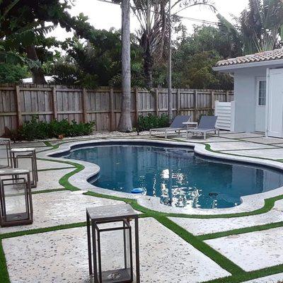 New Pool With Concrete Slabs Pooldeck / Salt Rock Finish