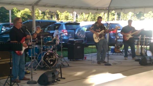 Saturday night band playing outside.