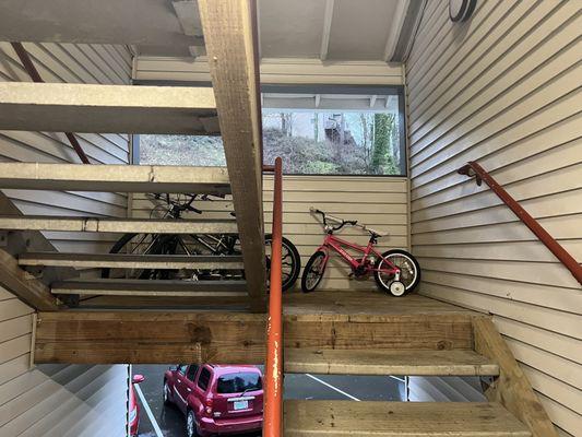 Upstairs neighbors storing bikes in common areas