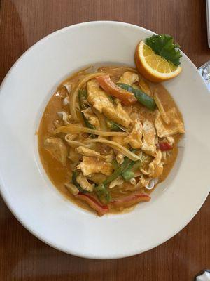 Peanut curry noodle with Chicken GF